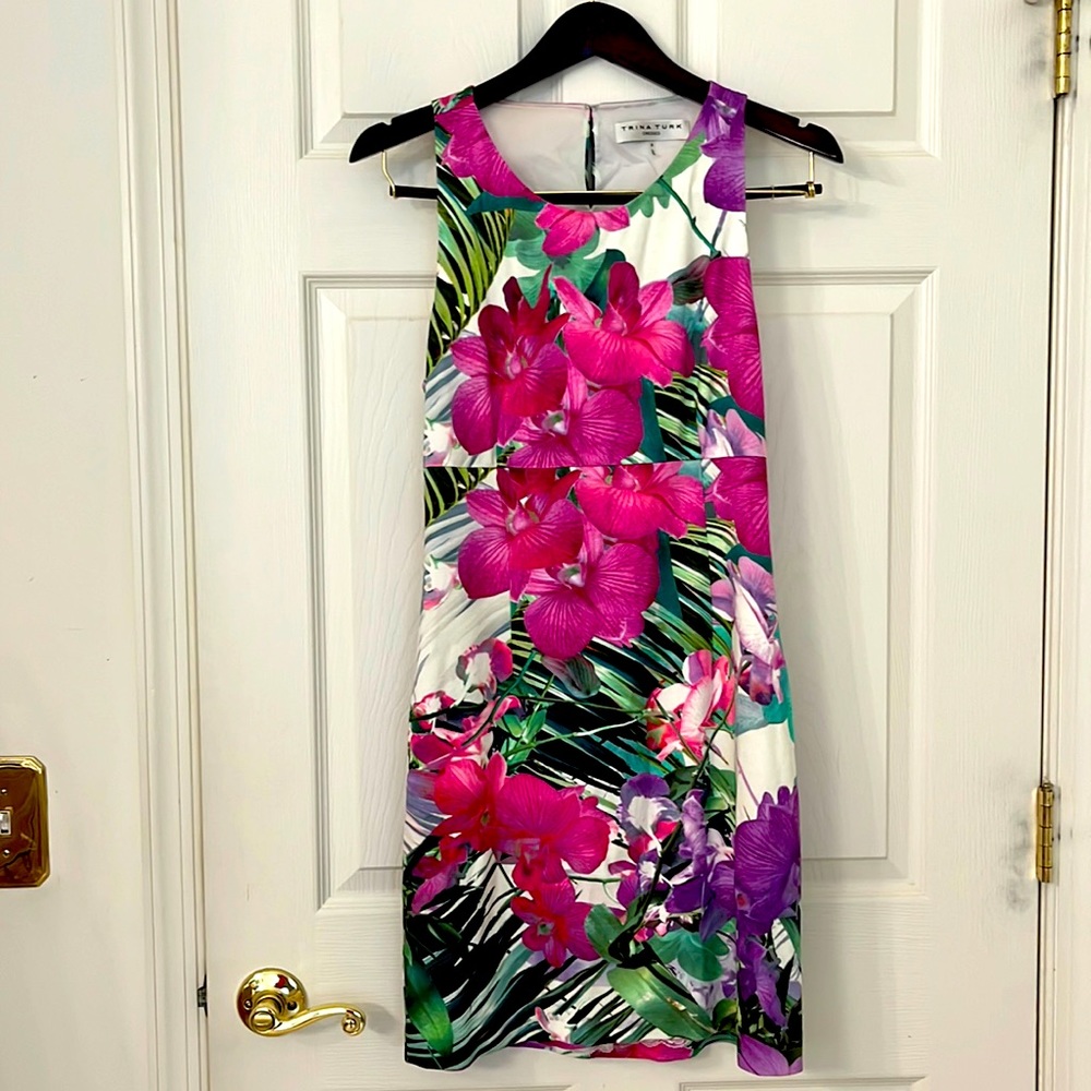Trina Turk floral body con dress size 8